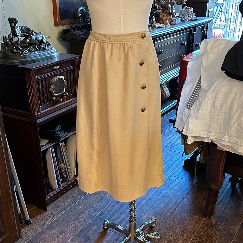 Givenchy Sport Sz 26 Elegant Tan Button-Front wrap style Skirt GUC - Picture 1 of 2